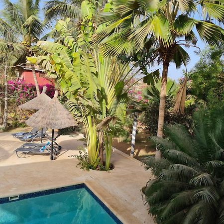 Le Souimanga Bleu Saly Bed and Breakfast Exteriör bild