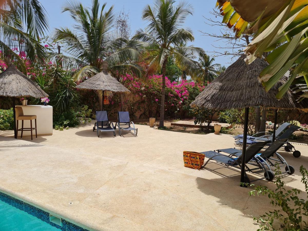 Le Souimanga Bleu Saly Bed and Breakfast Exteriör bild