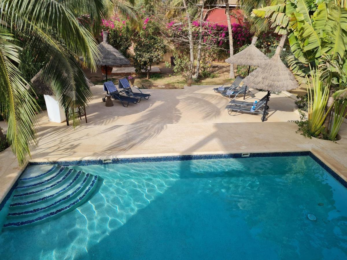 Le Souimanga Bleu Saly Bed and Breakfast Exteriör bild